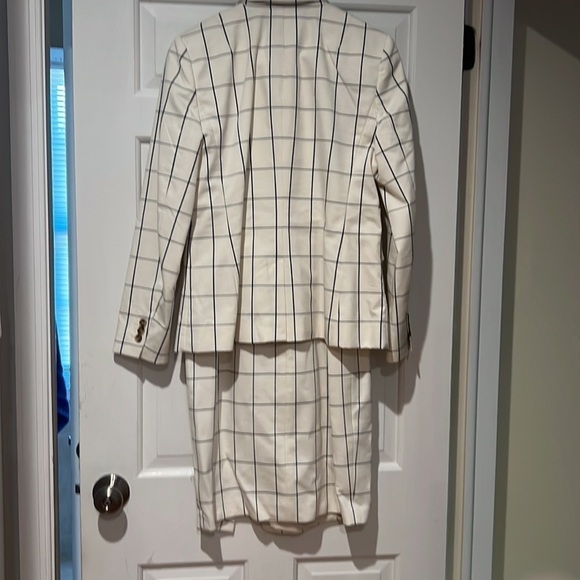 Banana Republic Dress Suit - Picture 3 of 12